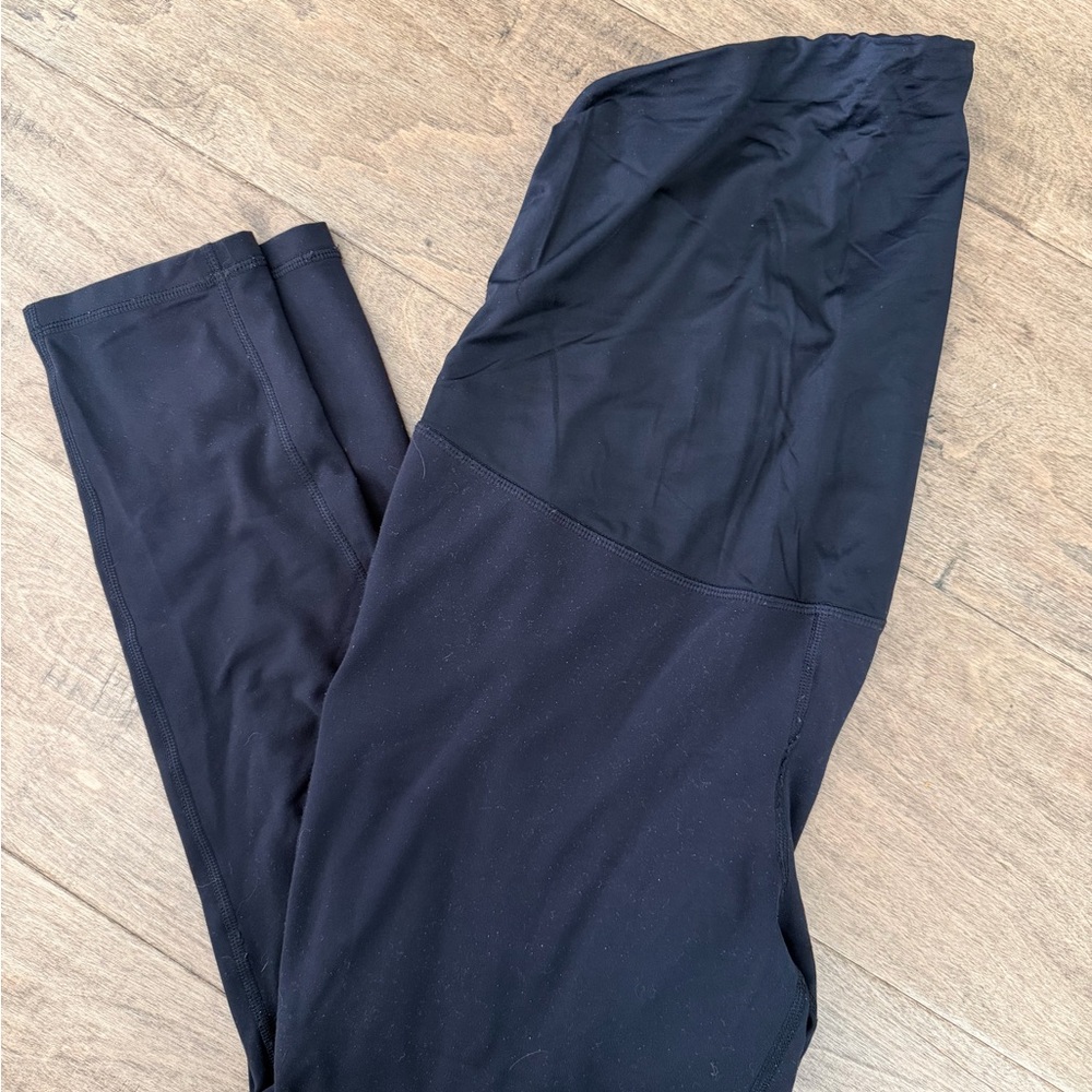Ingrid & Isabel Black Basics Leggings